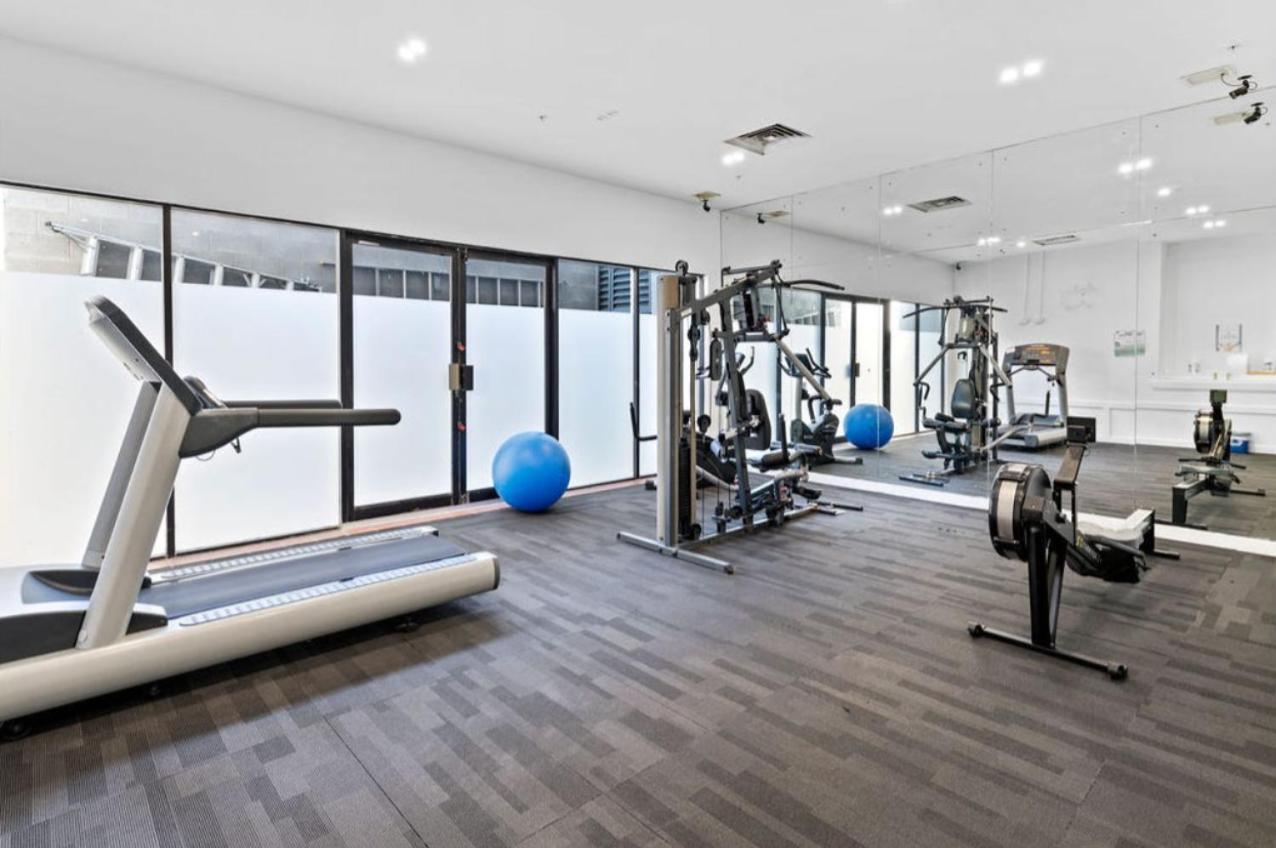 Luxury Apartment & Ocean View In Surfers Paradise ゴールドコースト エクステリア 写真