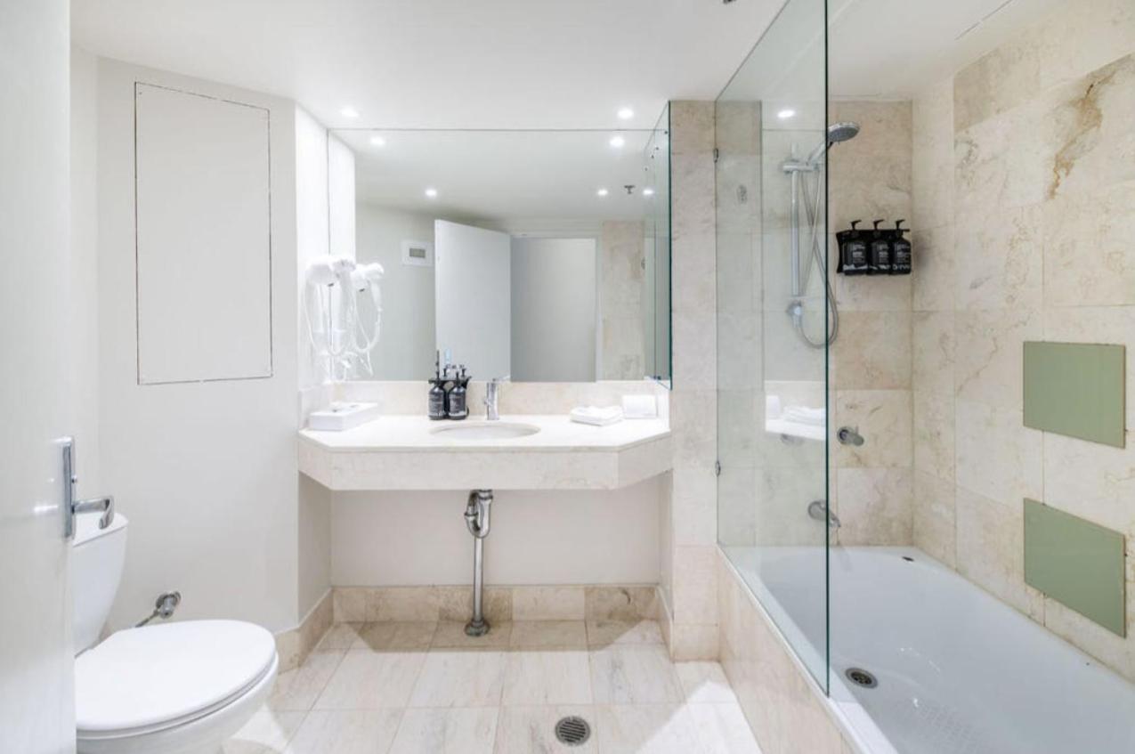 Luxury Apartment & Ocean View In Surfers Paradise ゴールドコースト エクステリア 写真